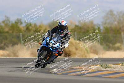 media/Nov-05-2022-SoCal Trackdays (Sat) [[f8d9b725ab]]/Turn 2 (1120am)/